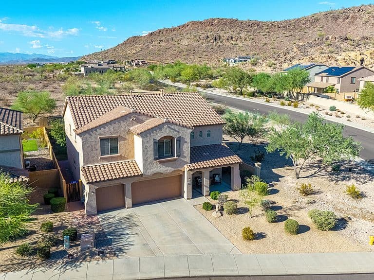 9102 W WHITE FEATHER Lane photo 1