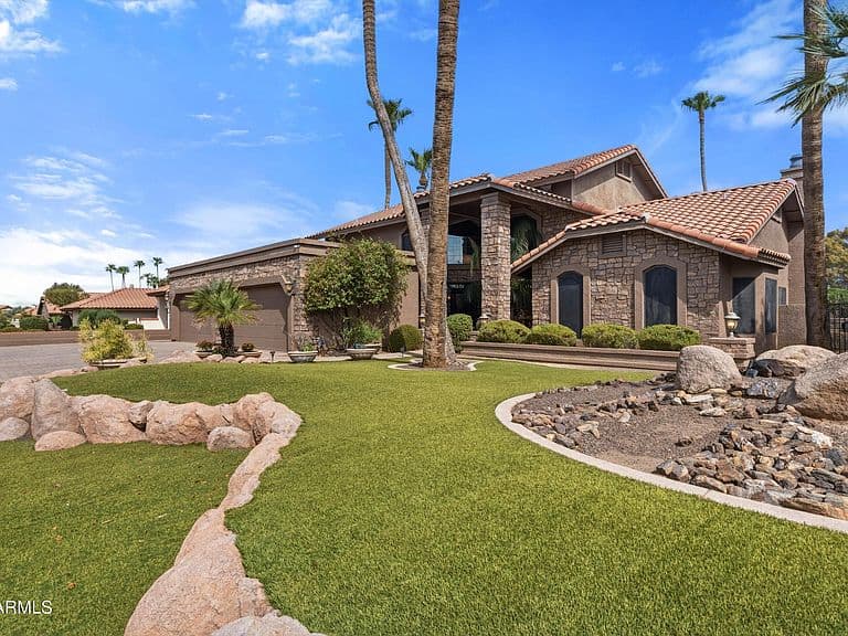 6960 W VOLTAIRE Avenue photo 4