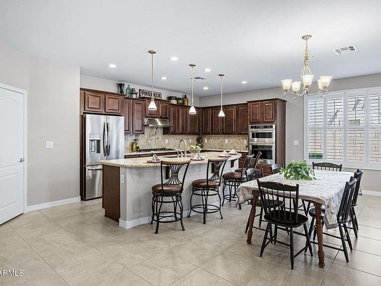 957 E ROJO Way photo 4