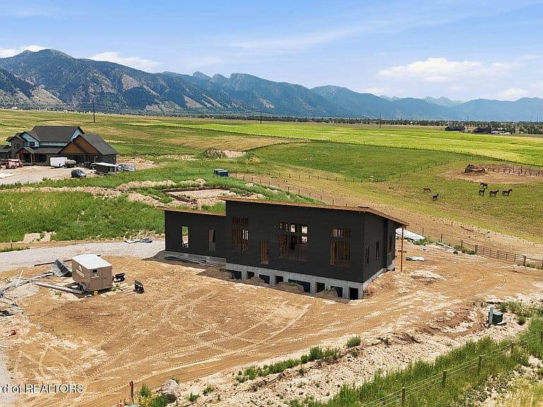 30 Clyde Cir photo 1