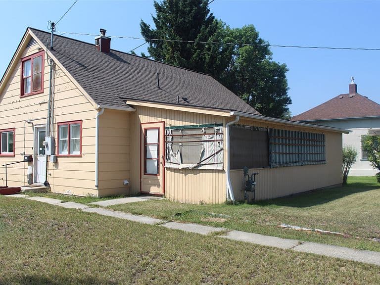 1013 Montana Ave photo 2