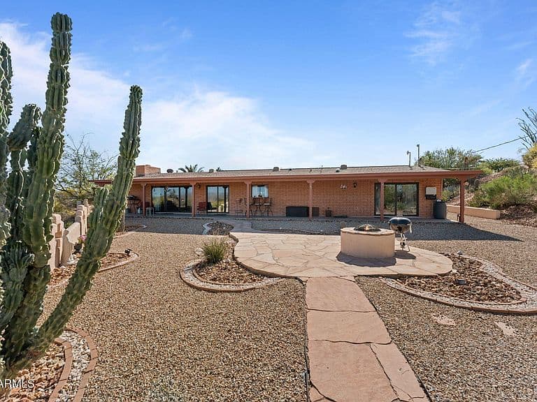 1865 Hillside Drive photo 3