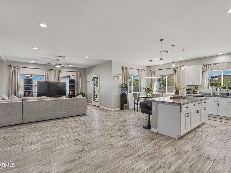 9312 W CENTURY Drive photo 3