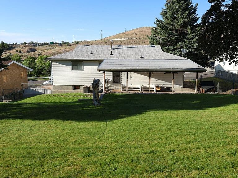 1625 Ammon St photo 2