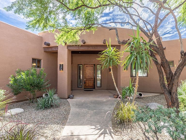 4154 N Boulder Canyon Pl photo 3