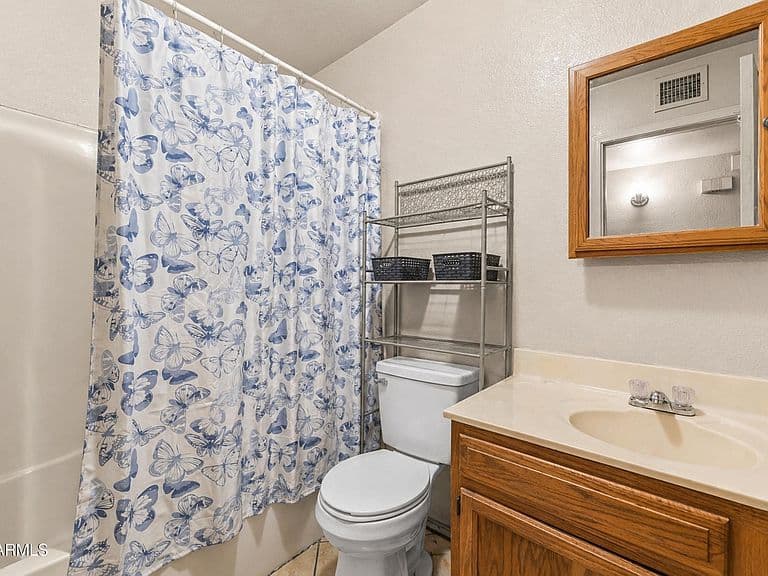 538 W MELROSE Drive photo 4