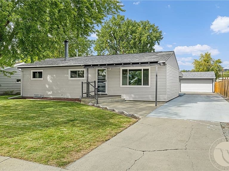 2833 Belvedere Dr photo 3