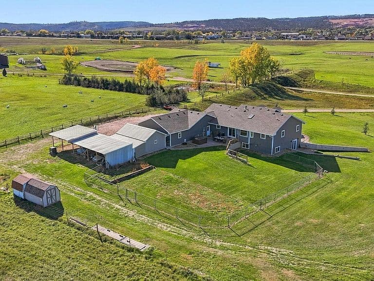 6950 Harley Ln photo 1
