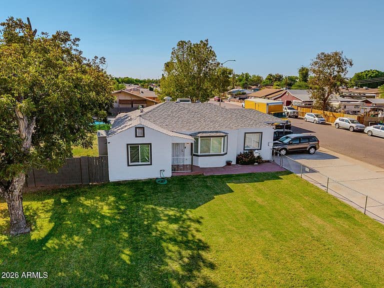 610 S Stapley Dr photo 3