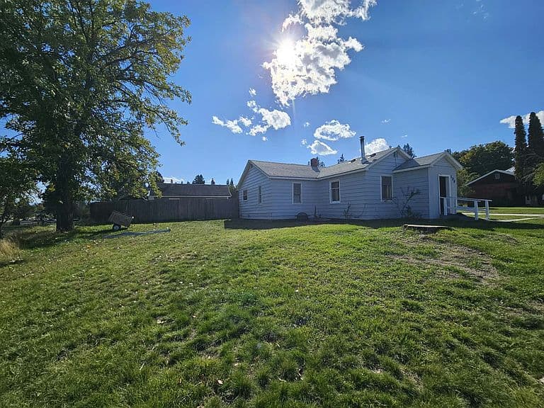 109 W Southwic Ave photo 1