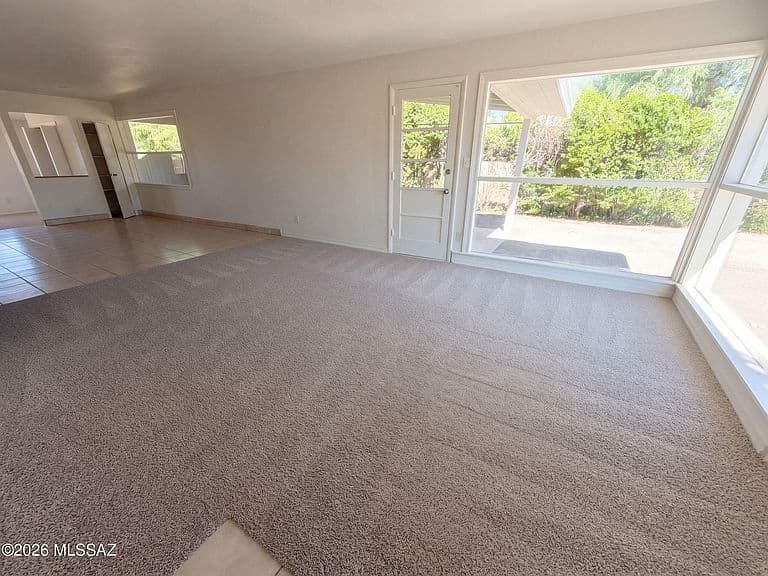 2817 N Walnut Ave photo 3
