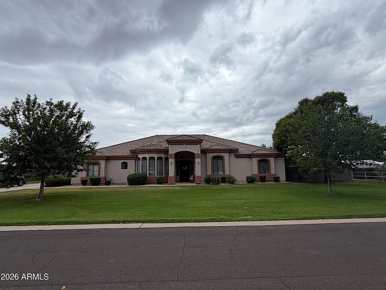 2215 E VIRGINIA Street photo 2