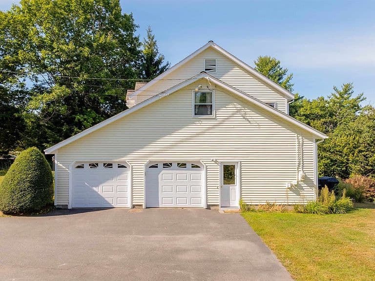 16 Cherry Hill Road photo 4