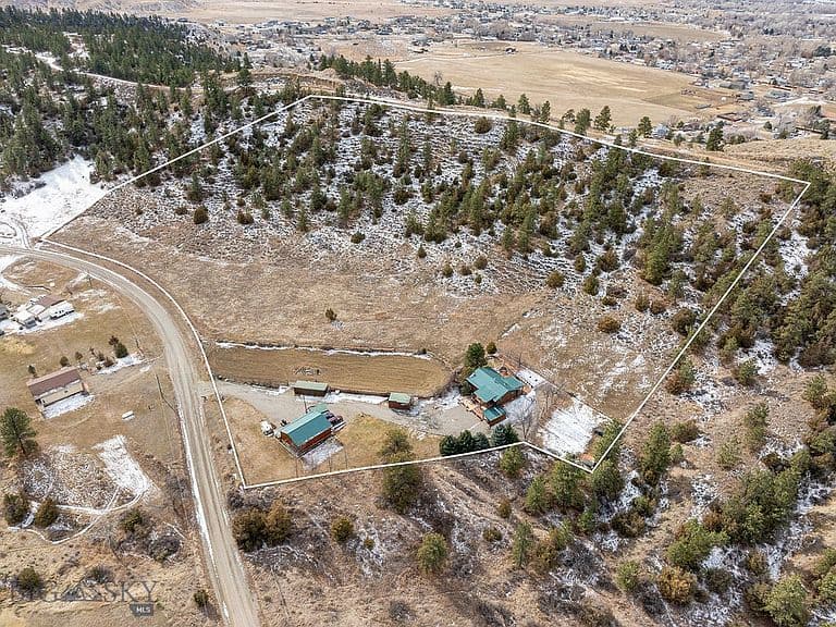 1102 Whispering Pines Dr photo 5
