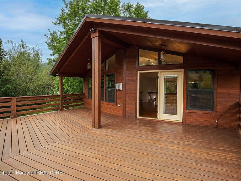 539 Forest Circle Dr photo 3