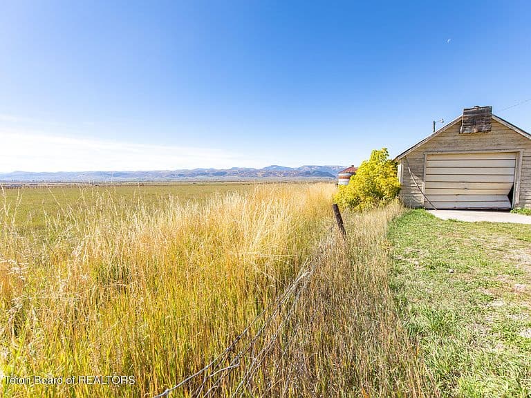 89671 Us Highway 89 photo 3