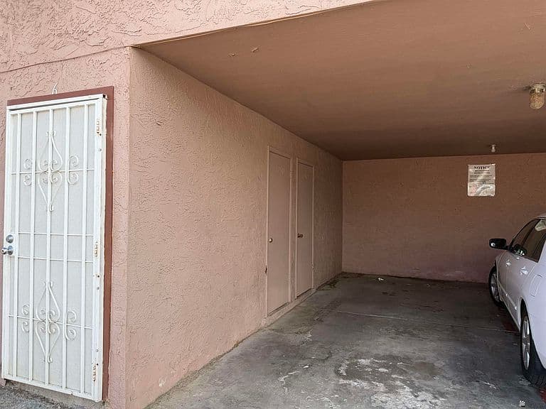 1250 W 20th Pl photo 3