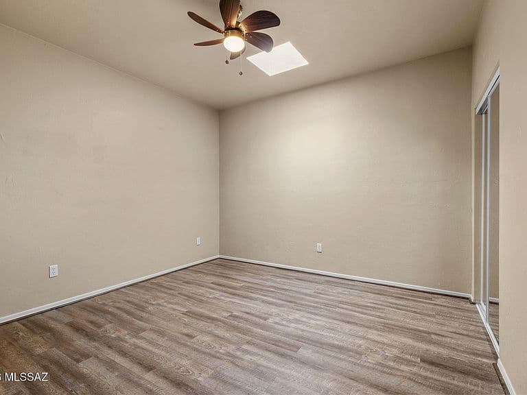 1720 S Traub Dr photo 4