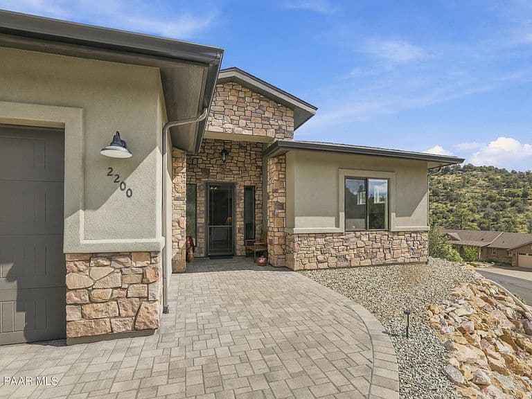 2200 Le Loup Dr photo 2