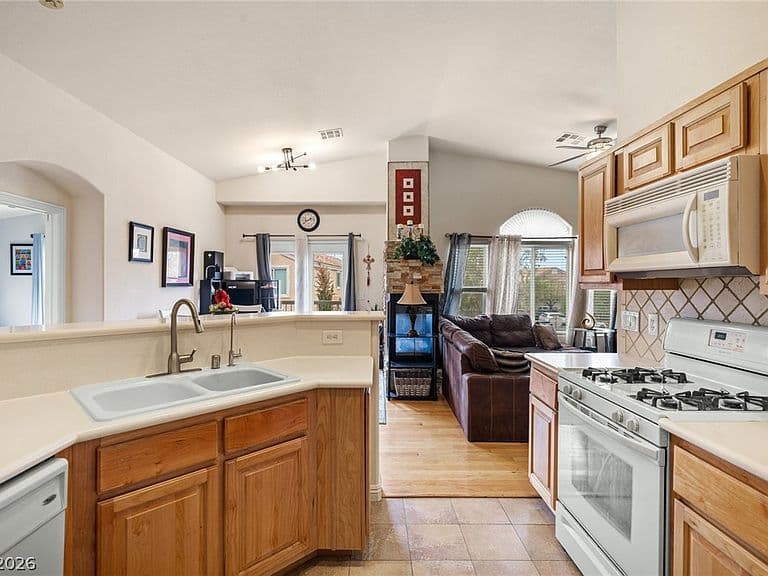 8779 Horizon Wind Ave Unit 101 photo 3