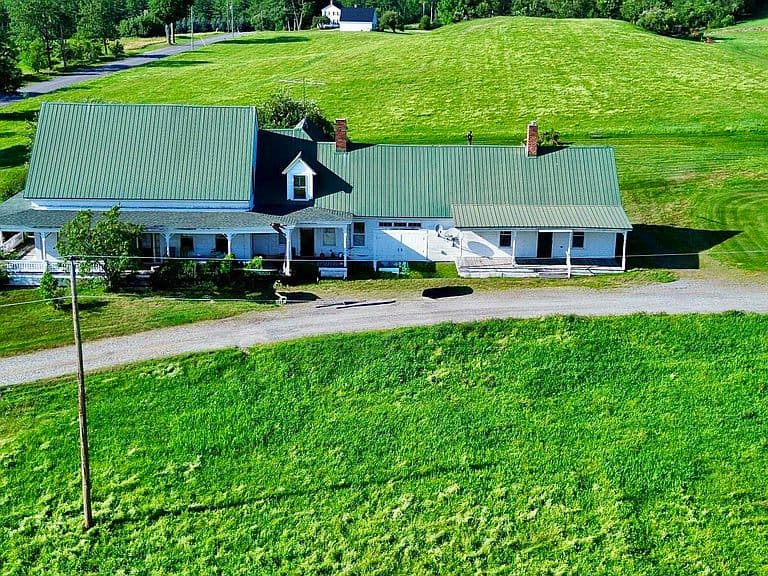 709 Jockey Hill Road photo 2