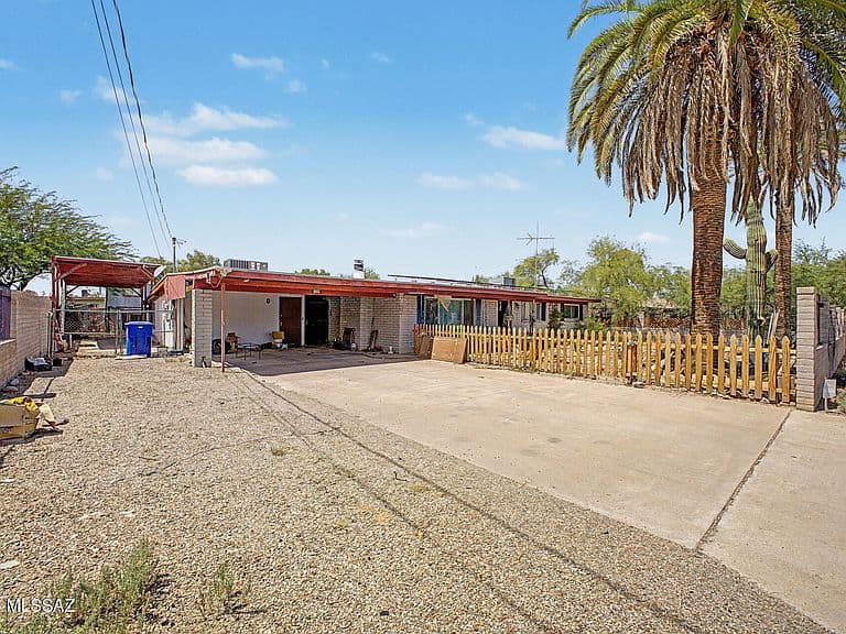 1801 N Rosemont Blvd photo 3
