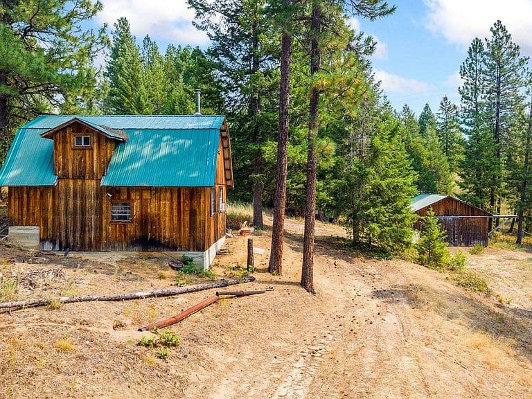 1015 Dusty Ln photo 2