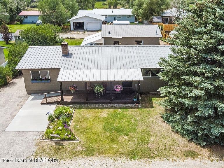 642 N Maybell Ave photo 3