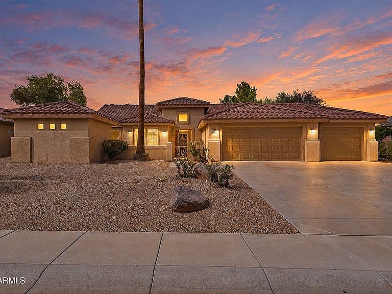 15952 W PALM Lane photo 1