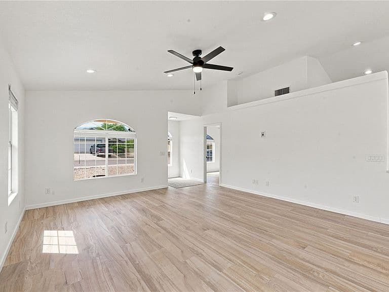 3085 Cherri Circle photo 4
