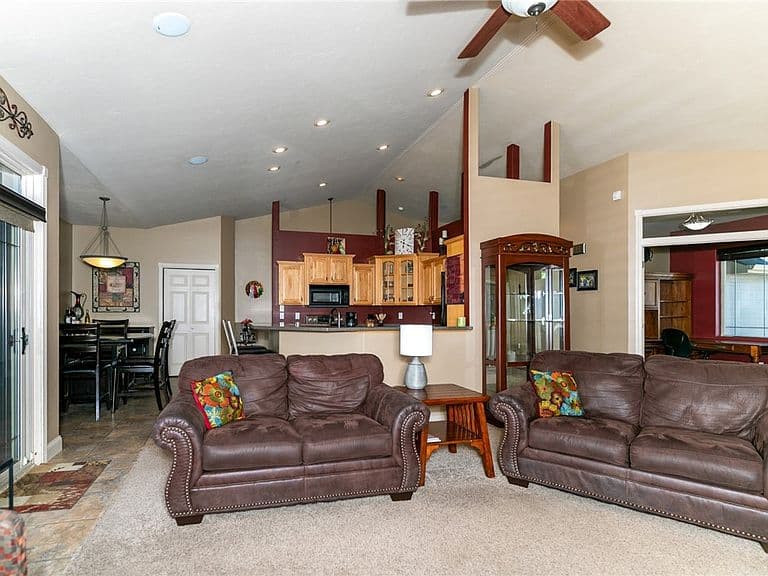 2175 Saddleback Dr photo 5