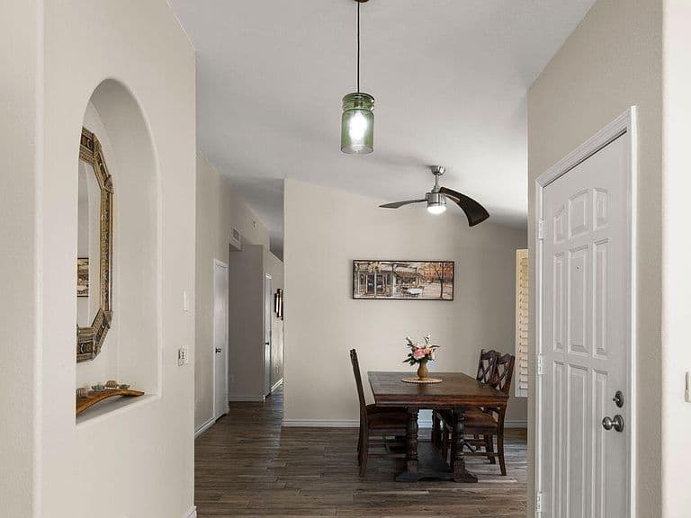 4820 E MELINDA Lane photo 5