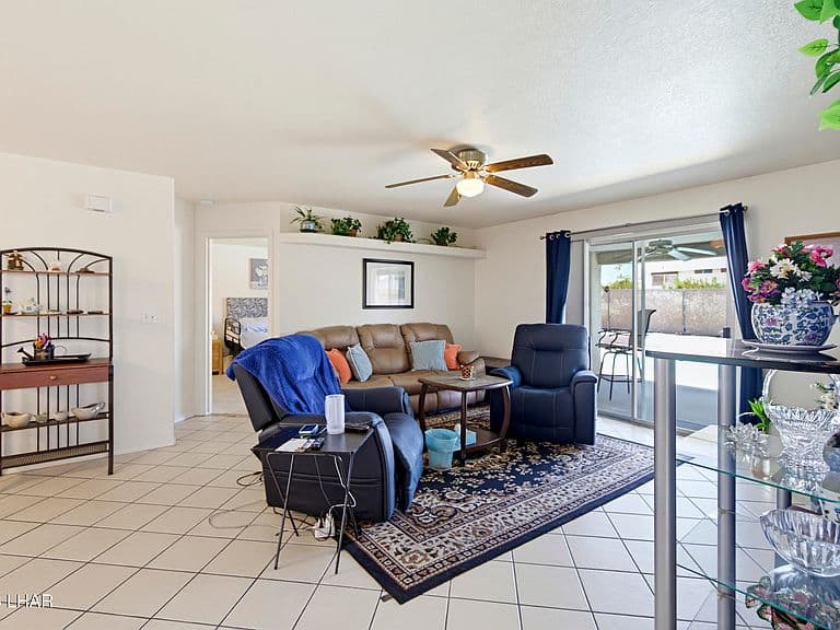 2593 Rainbow Ct photo 4