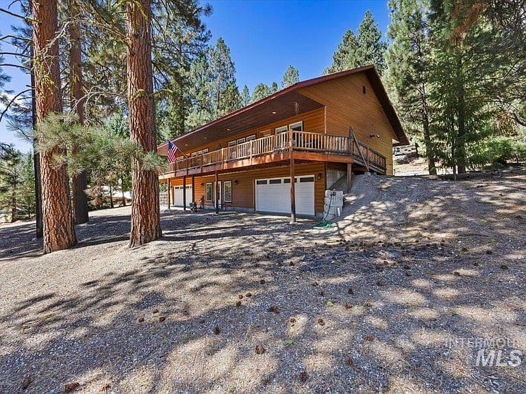 4389 N Pine Featherville Rd photo 2