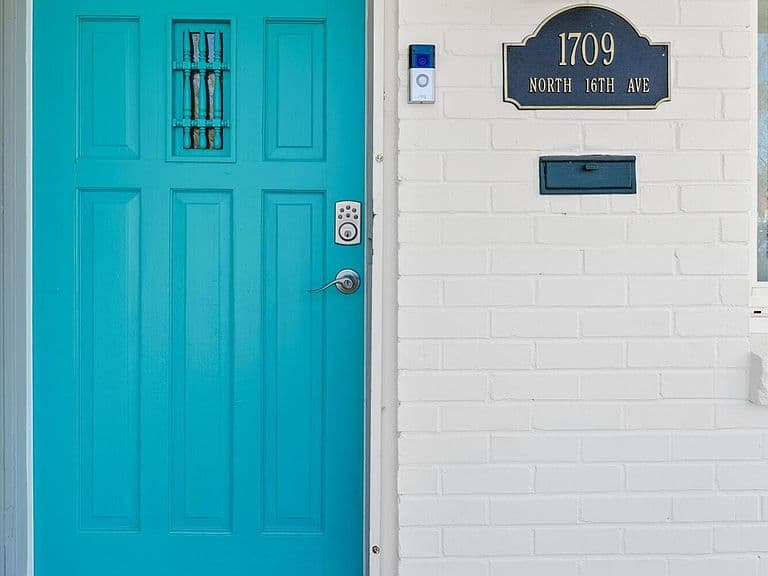 1709 N 16th Ave photo 2