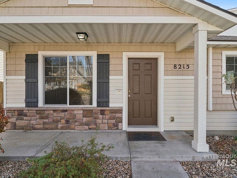 8215 W Grubstake St photo 3