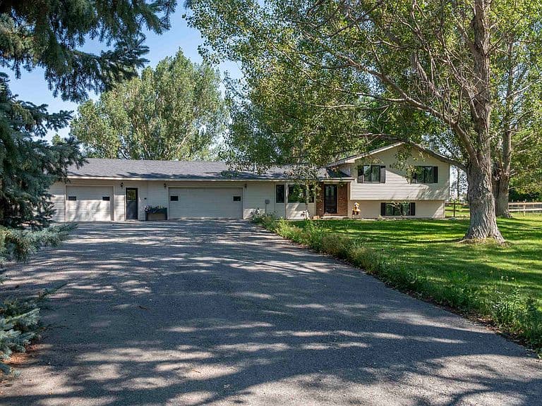 871 E Christy Ln photo 1