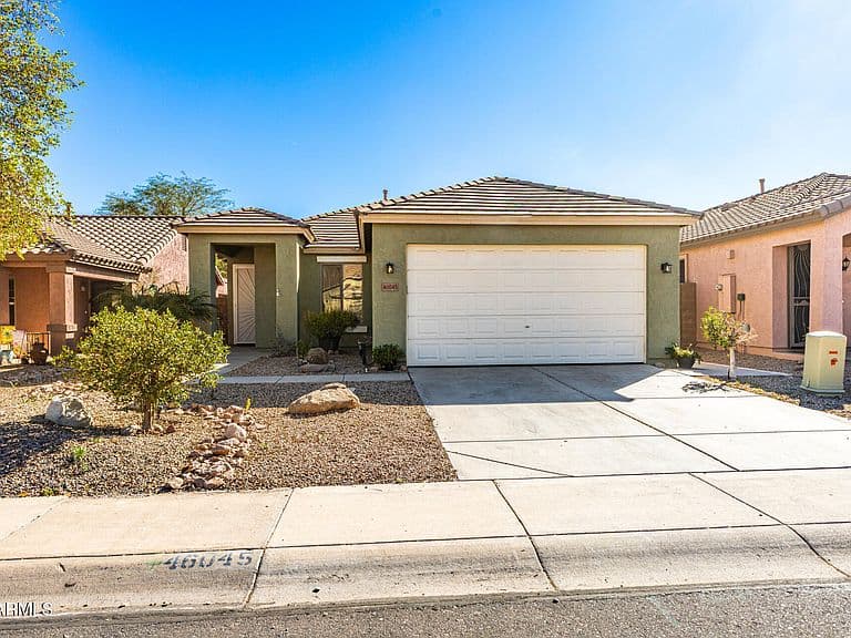 46045 W BARBARA Lane photo 1