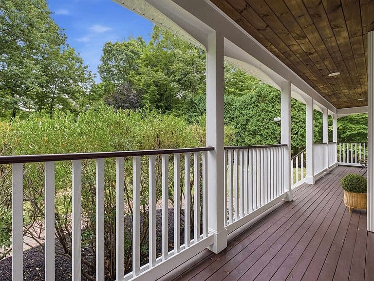 3 Fox Meadow Drive photo 3
