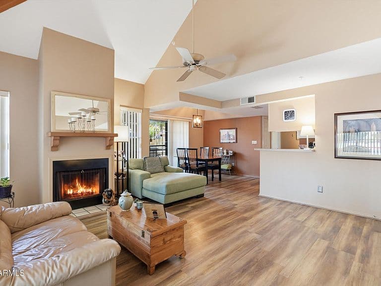 1211 N MILLER Road #116 photo 4
