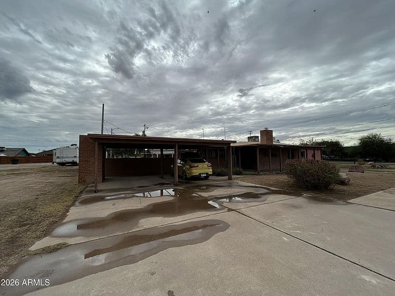 900 E 2ND Street photo 2
