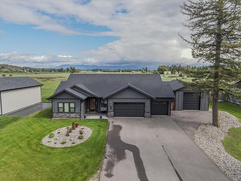 169 Brody Ln photo 1
