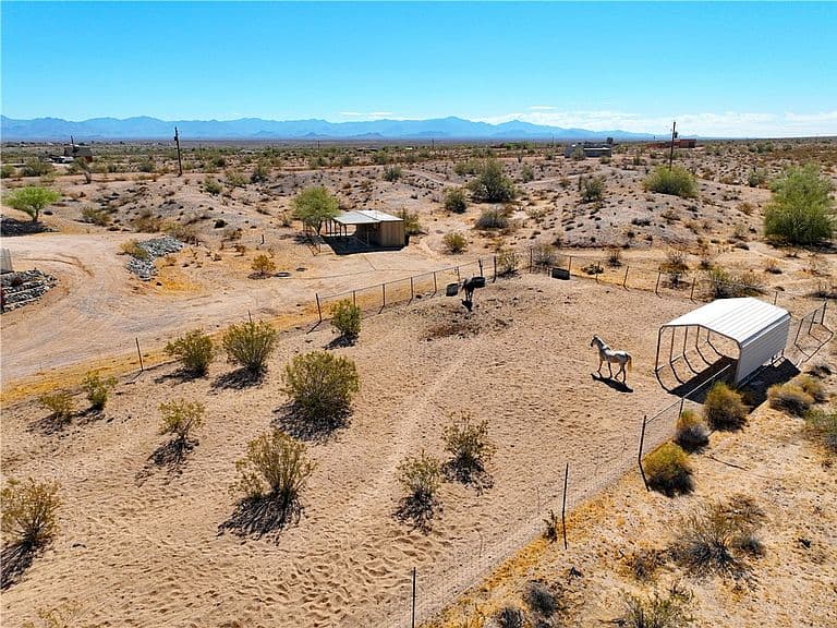 16876 S Lawton Road photo 4