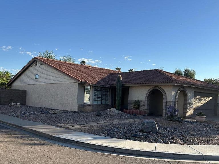 831 N 85TH Place N photo 1