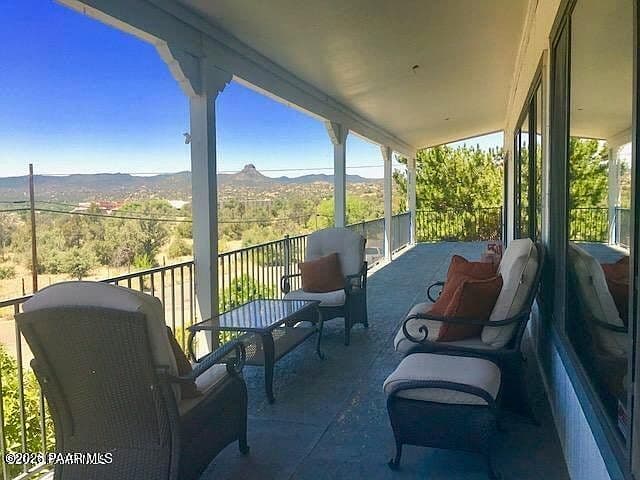1204 Mosher Ln photo 1