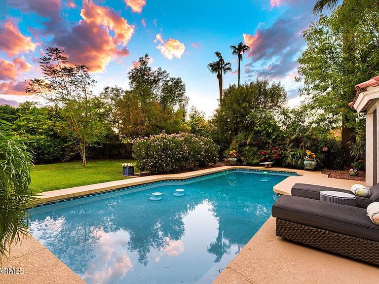 20 E LOS ARBOLES Circle photo 1