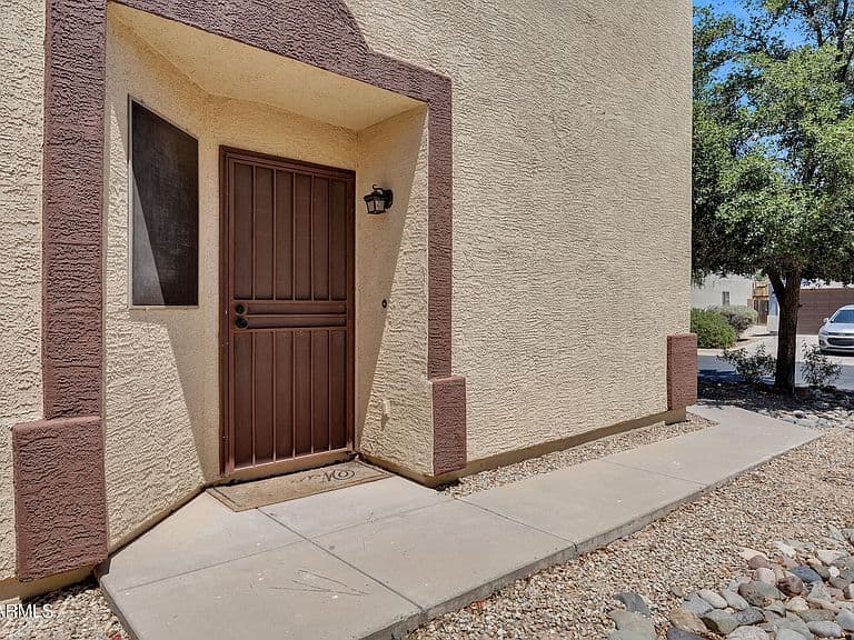 5725 E GOOD PASTURE Lane photo 5