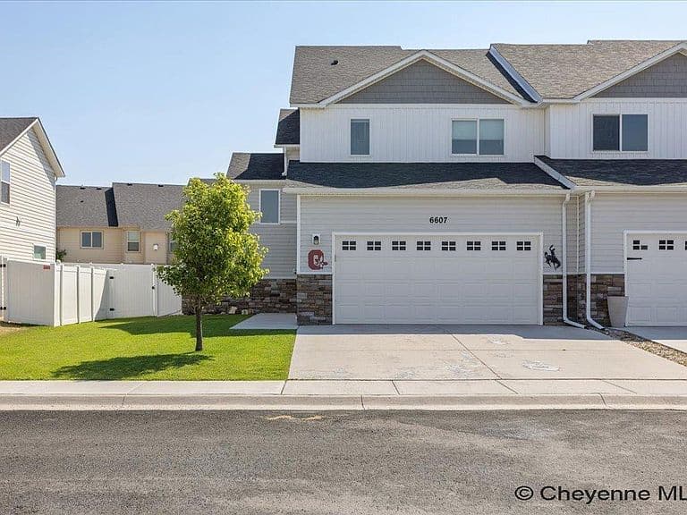 6607 Kicking Horse Ct photo 1