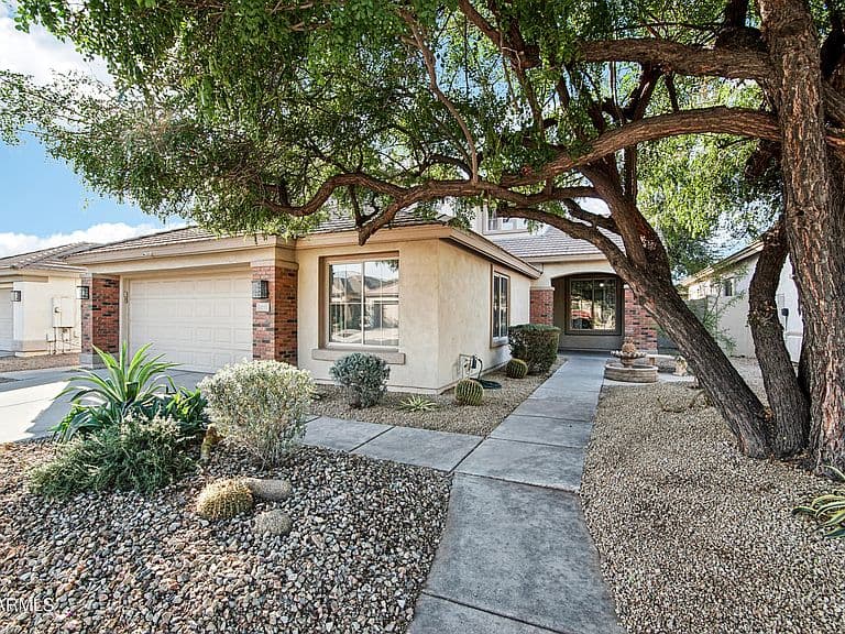 563 E KRISTA Way photo 2