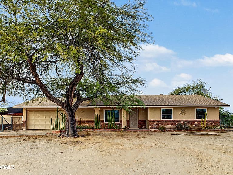 22614 W HAMMOND Drive photo 3
